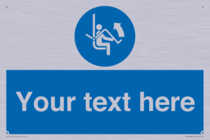 Custom Mandatory: Open safety bar of chairlift